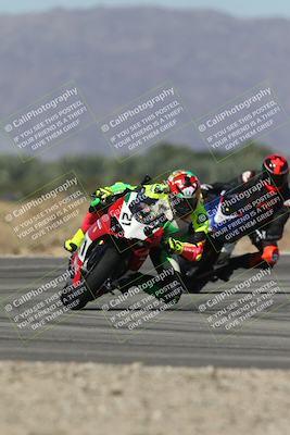 media/Oct-13-2025-Moto Forza (Mon) [[a66d839500]]/3-B Group/Session 3 (Turn 16)/